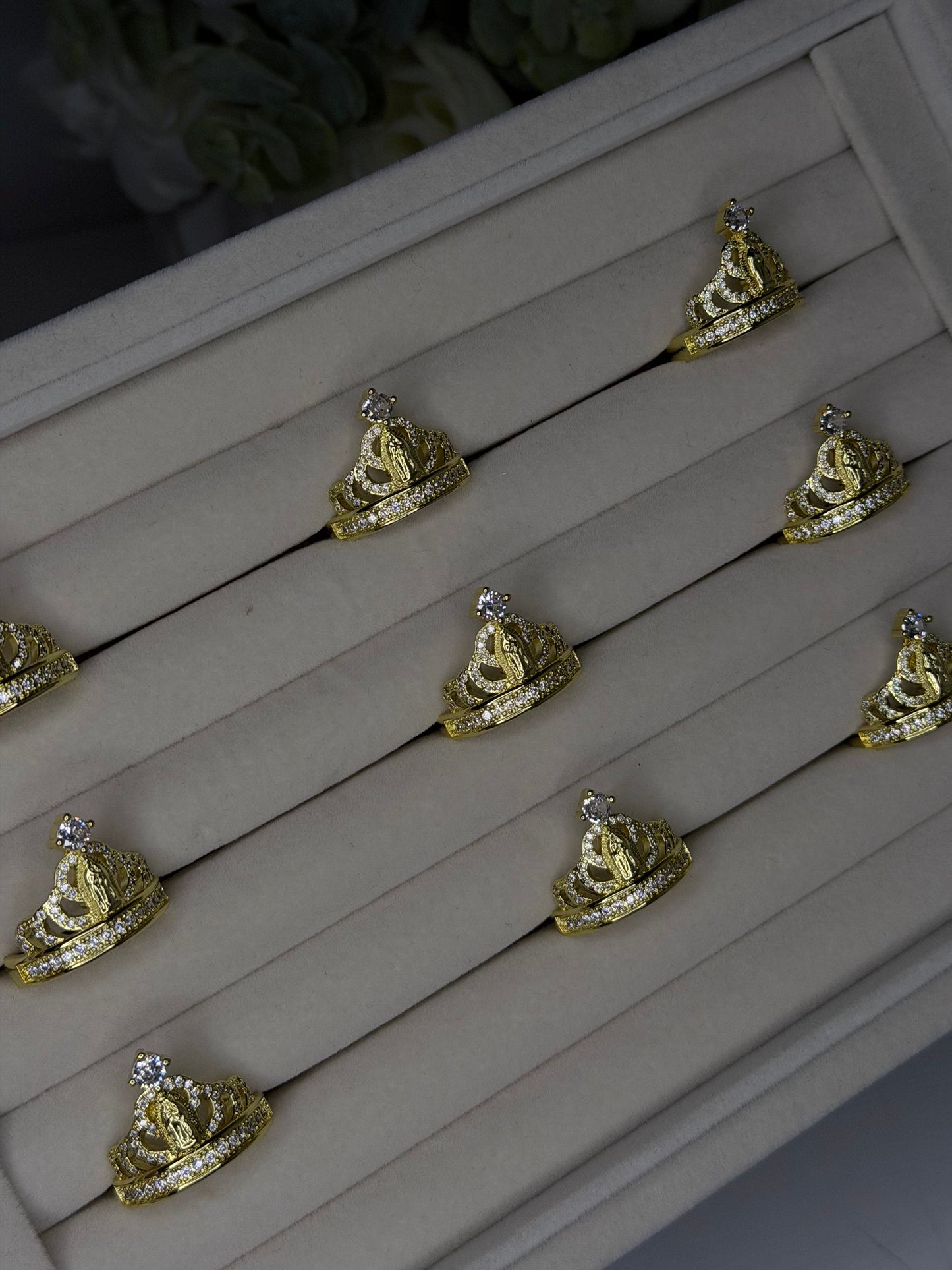 Reina Adjustable Ring